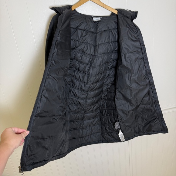 Columbia Women’s Long Hooded Puffer Jacket (Size Medium) - Picture 5 of 7